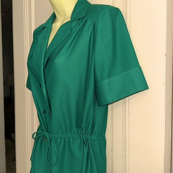 Vintage 70s Butte Brand Kelly Green Short Sleeve Two-Piece Polyester Skirt Set - Picture 4 of 8